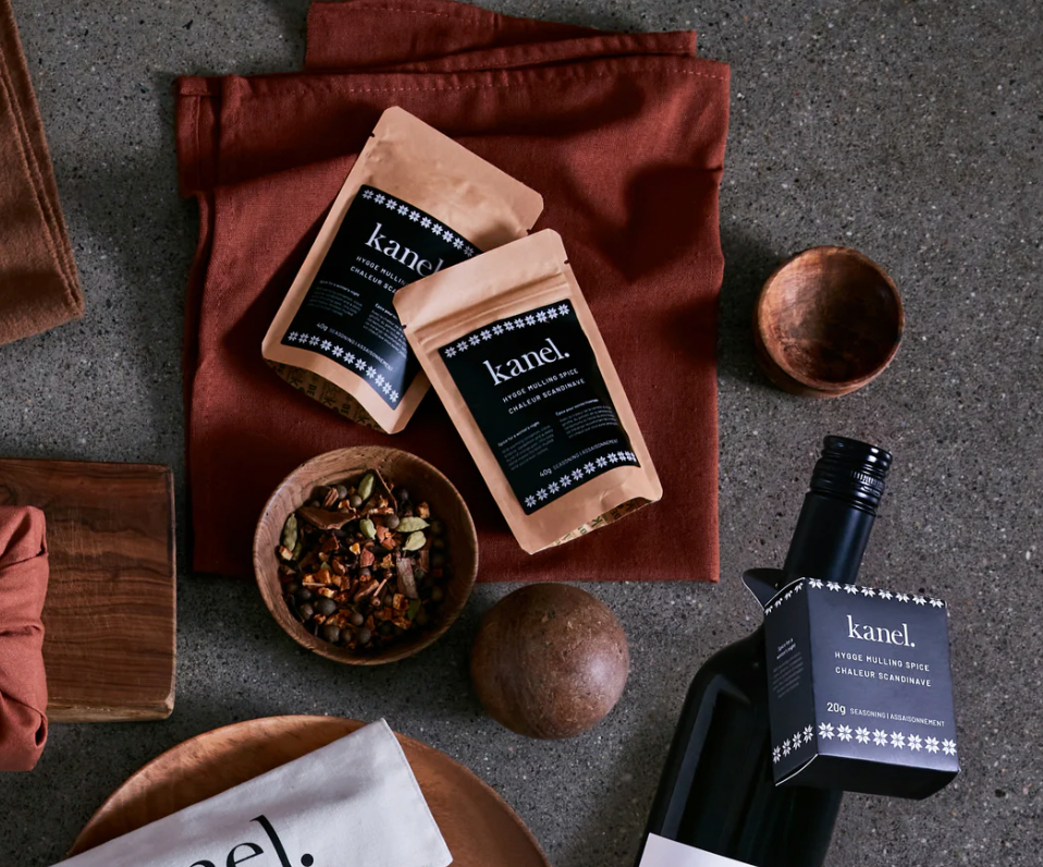 Kanel Hygge Hanging Wine Box