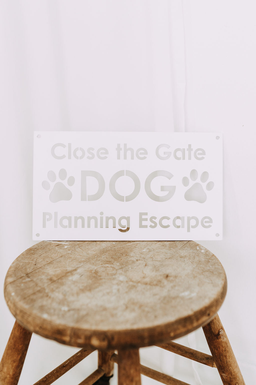 Dog Gate Escape Plaque - IRONIK Original