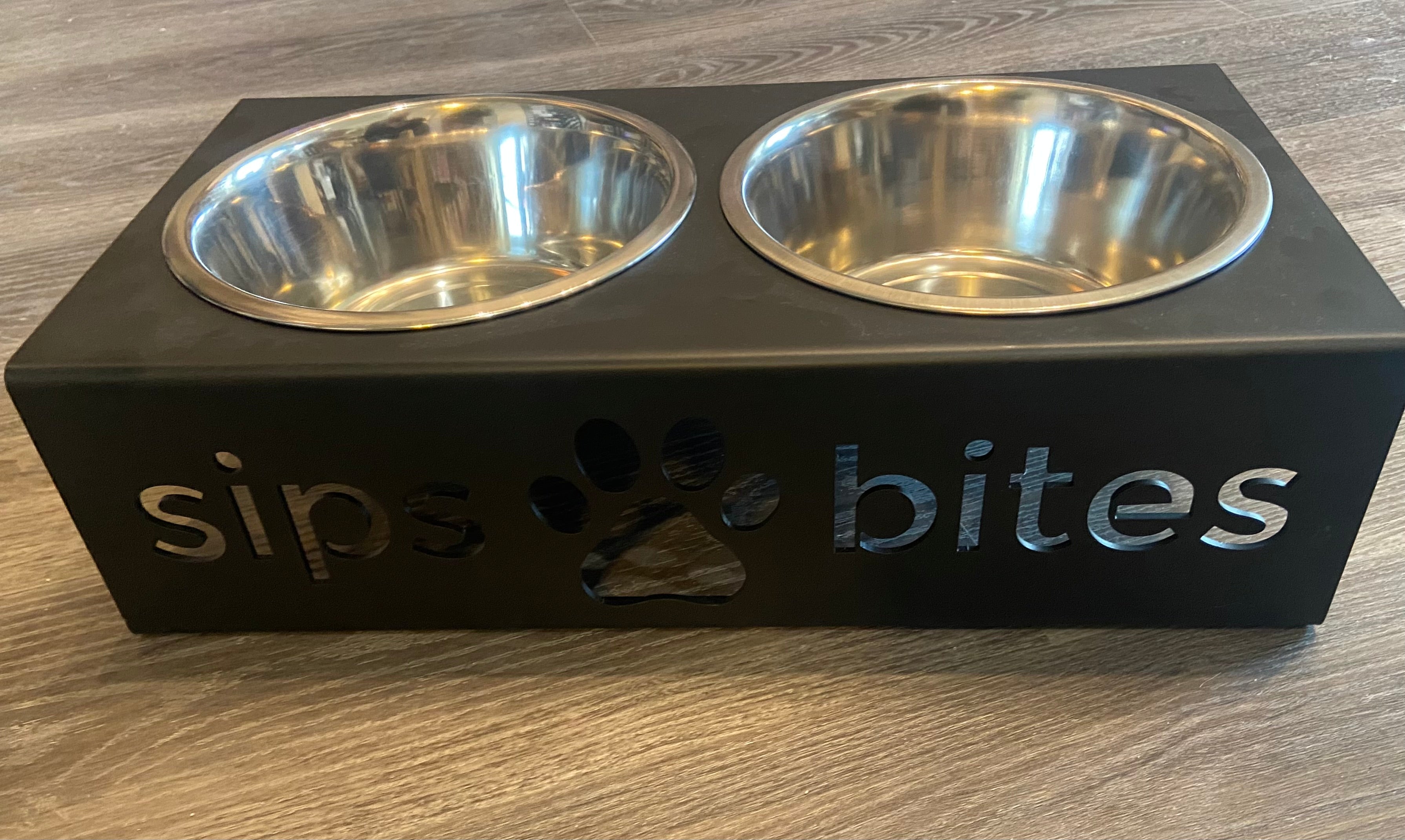 Sips & Bites Dog Dish
