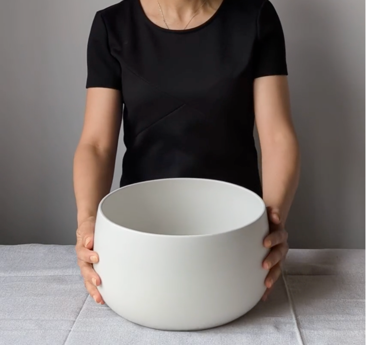 Stoneware Serving Bowl 120 oz