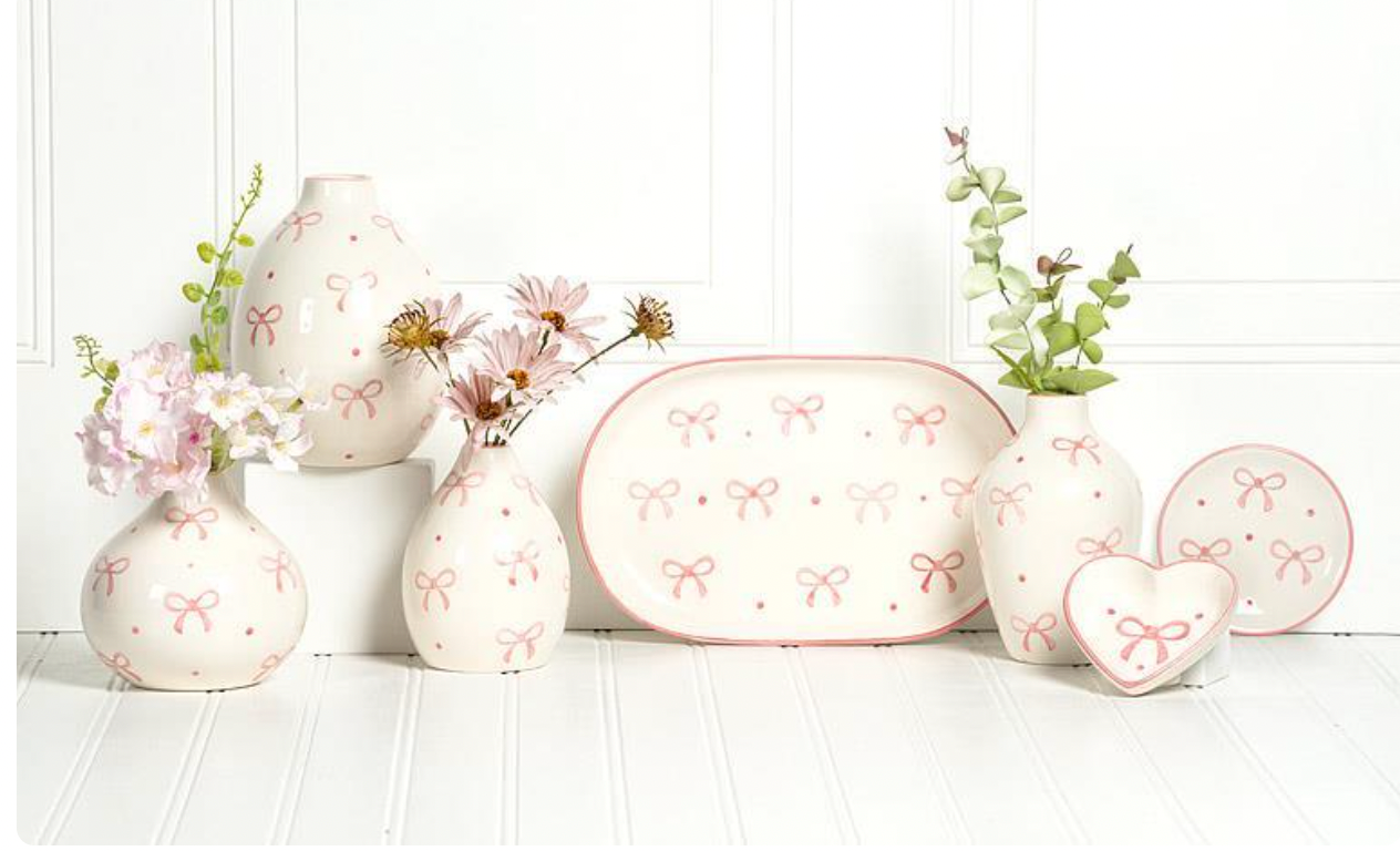 Small Heart Dish with Bows