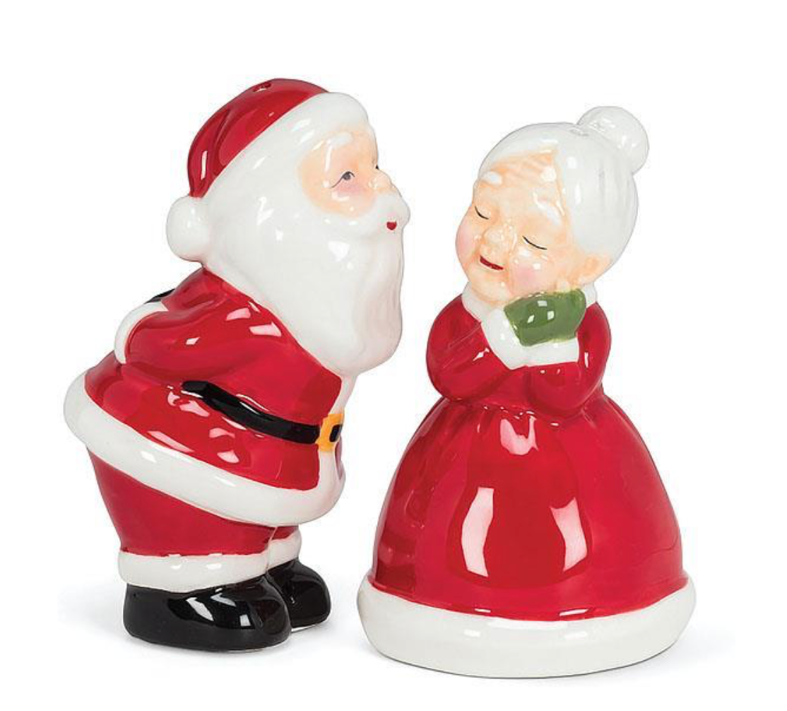 Kissing Couple Salt & Pepper